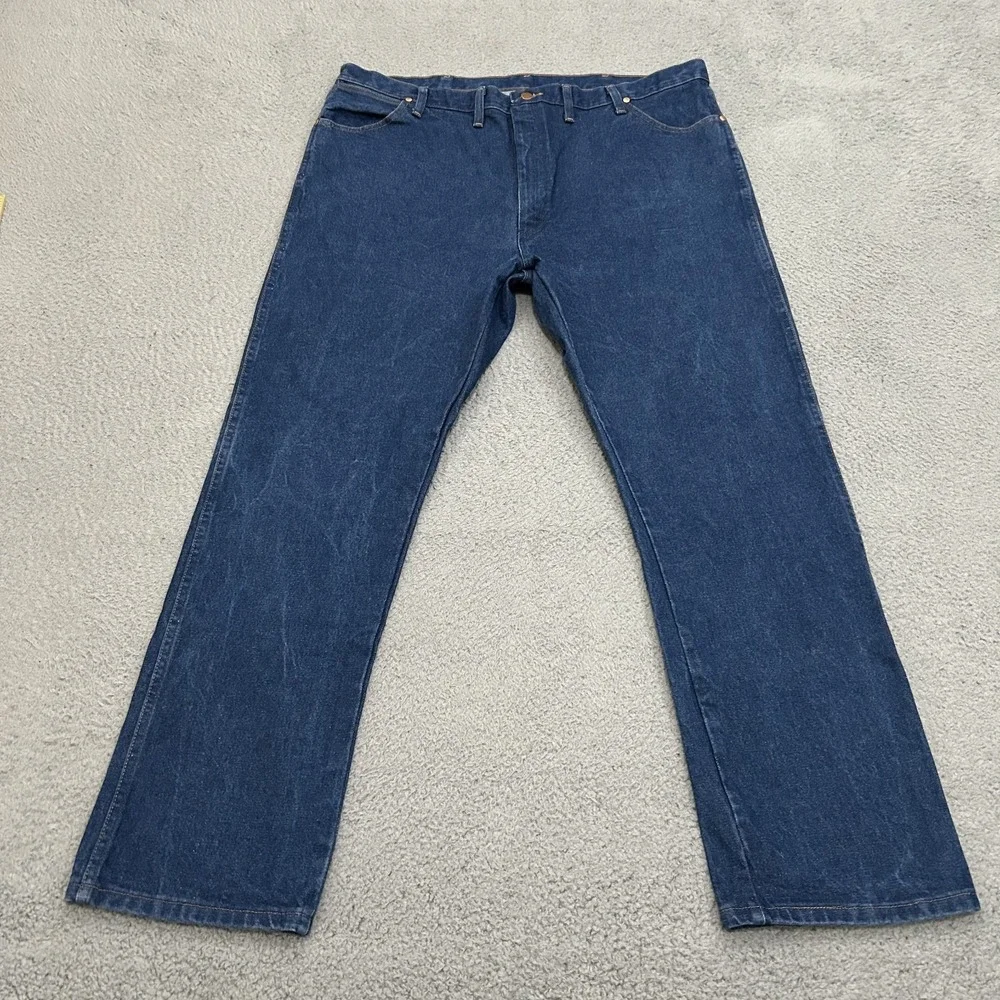 Wrangler Jeans Mens 44x32 Blue Denim 13MWZ Cowboy Cut Straight Leg Western Rodeo